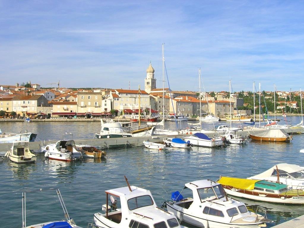 Apartment Danilo Krk Town Luaran gambar