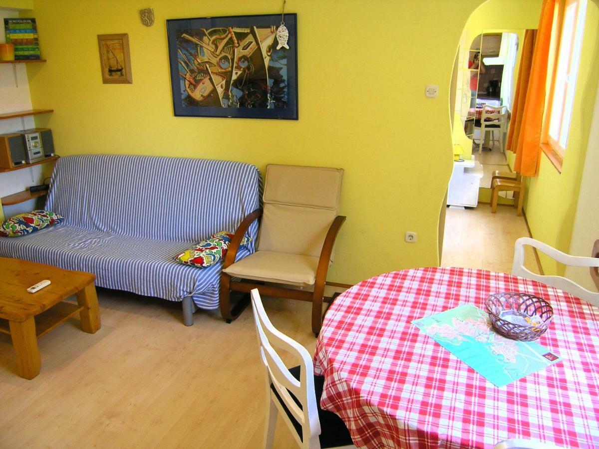 Apartment Danilo Krk Town Luaran gambar