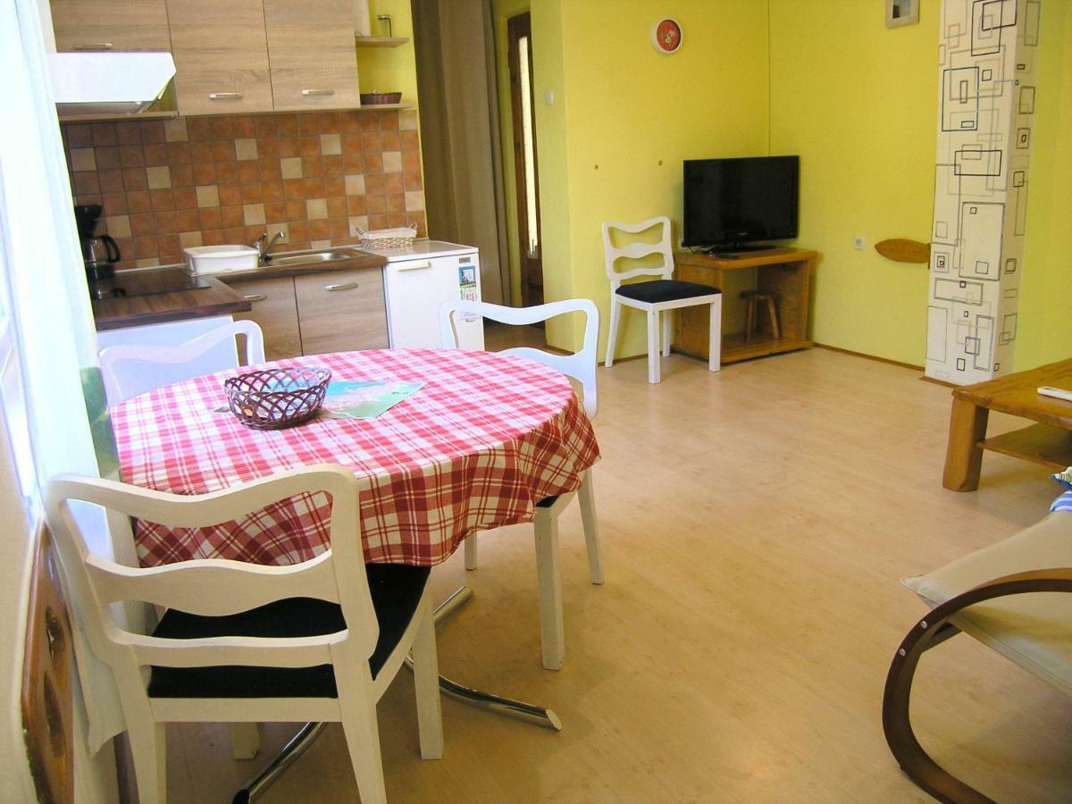 Apartment Danilo Krk Town Luaran gambar